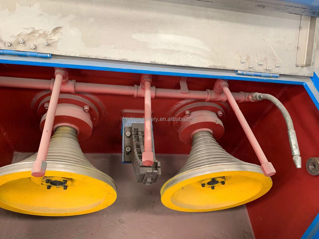 低炭素鋼鉄のワイヤ引く機械 タングメンカービッドコーティングと7.5kwモーター