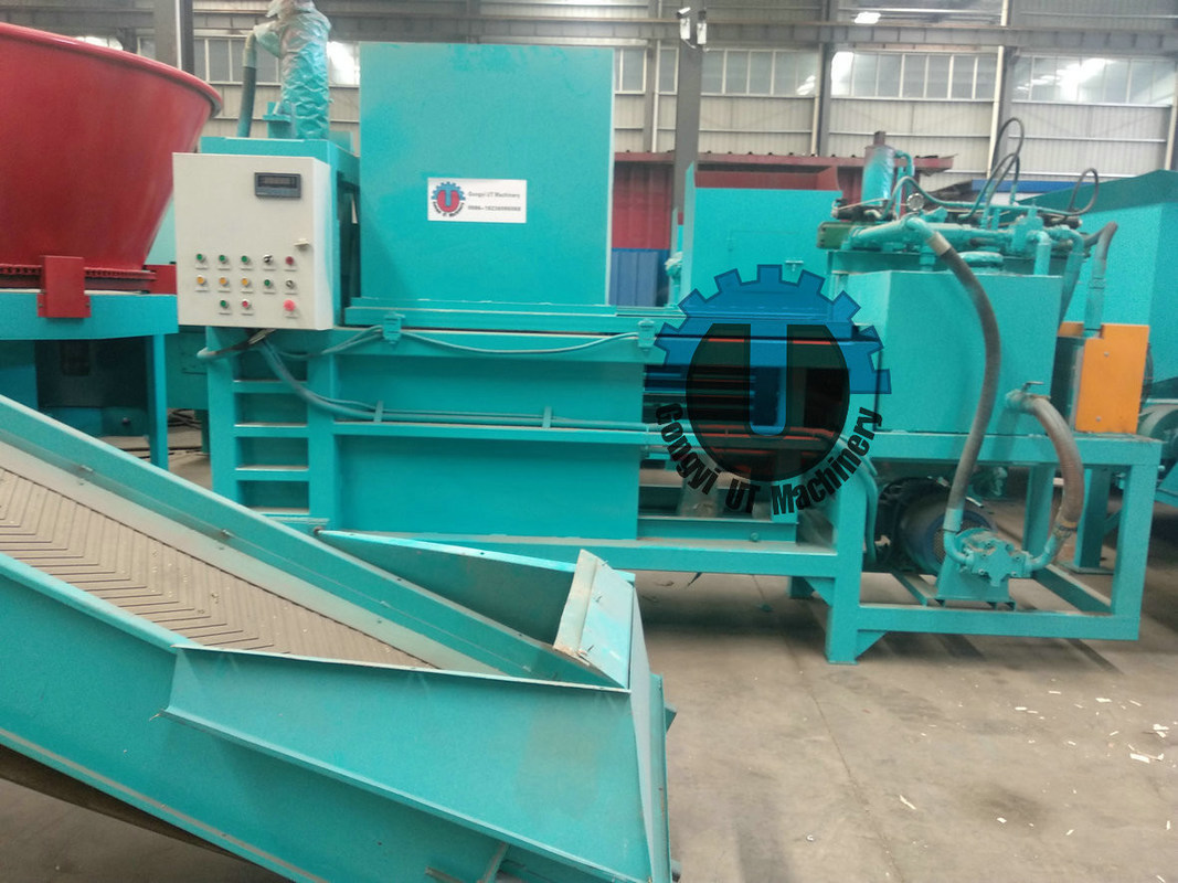 水力式バレープレス型 草と芝を刈る農業機械