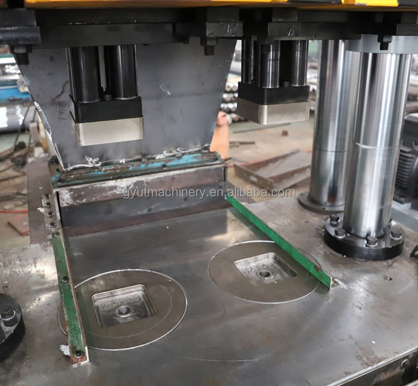 50000 UT 8 トン/h 牛の塩をまぶる液体ブロックのまぶる機械