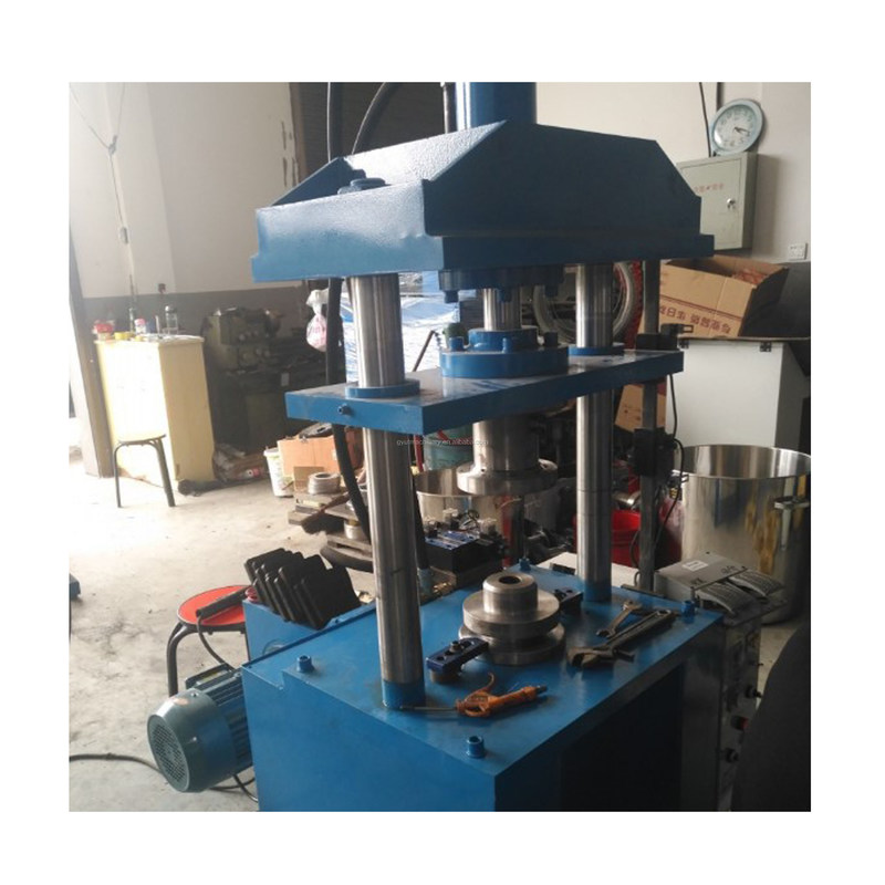 PLC制御の高出力ワイヤ回転ブラシ機 鉄鋼ワイヤホイール生産