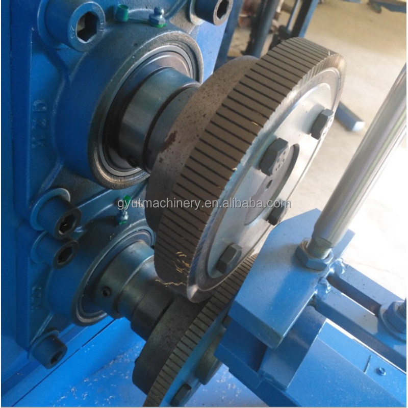 鉄鋼のワイヤの皿ブラシとカップブラシのための450扭曲ワイヤブラシ製造機械