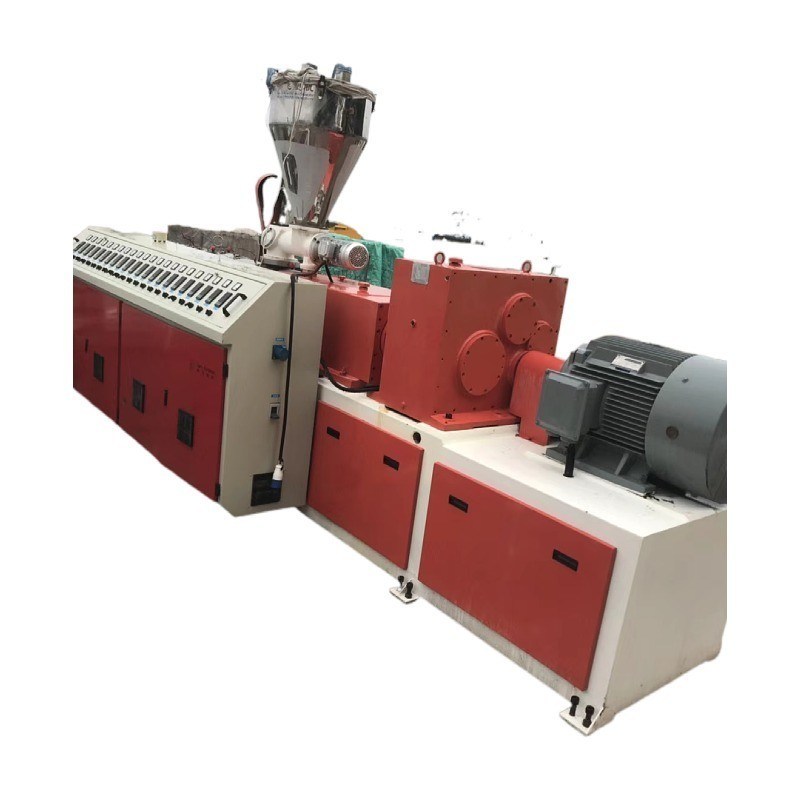 流暢な生産のために二手PVC地下水管製造機械/生産ライン