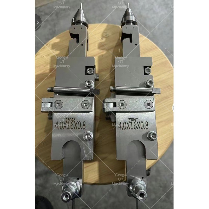 高生産性の5軸ブラシ製作機械 オーダーメイドホッケートイレブラシタフティング